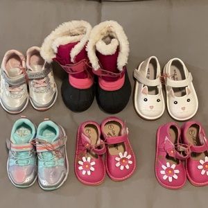 Toddler shoes size 7